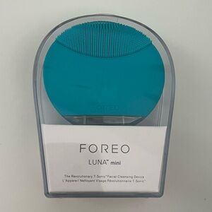 FOREO Luna Mini T-Sonic Facial Cleanser - Light Blue NEW!!
